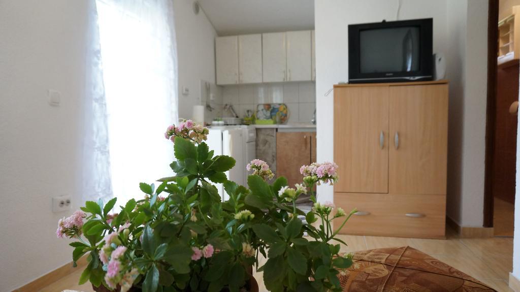 Apartments Red Rose نين المظهر الخارجي الصورة