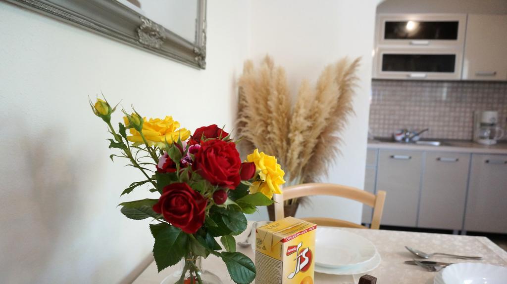 Apartments Red Rose نين المظهر الخارجي الصورة