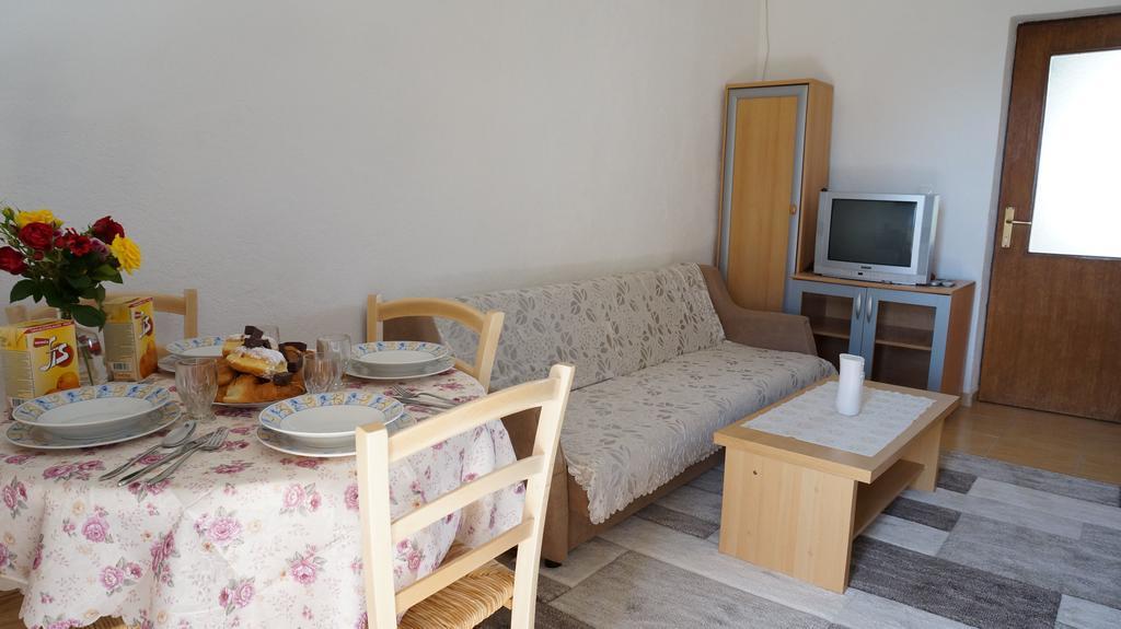 Apartments Red Rose نين المظهر الخارجي الصورة