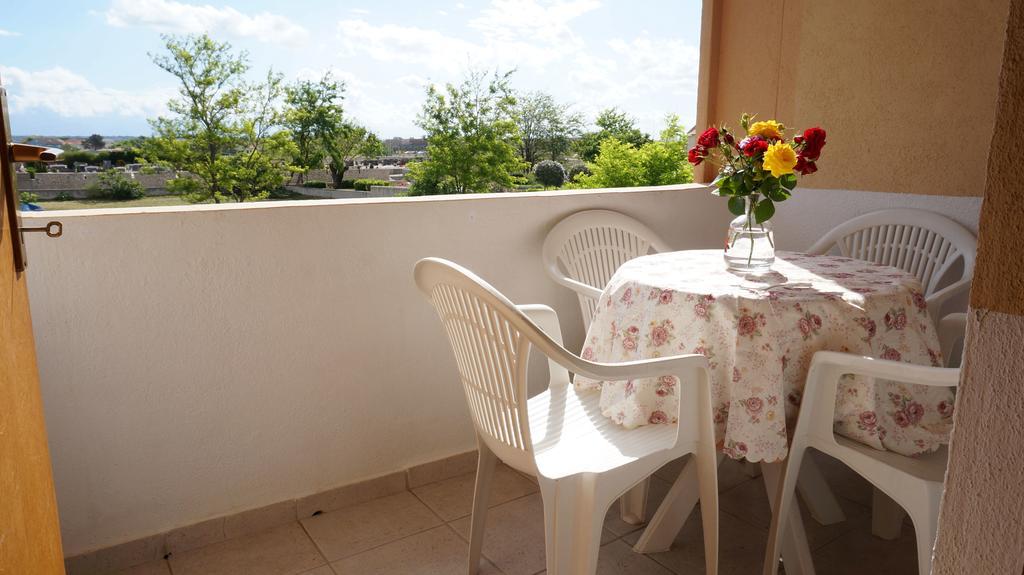 Apartments Red Rose نين المظهر الخارجي الصورة
