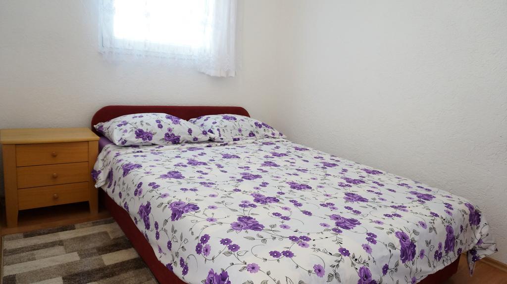 Apartments Red Rose نين المظهر الخارجي الصورة